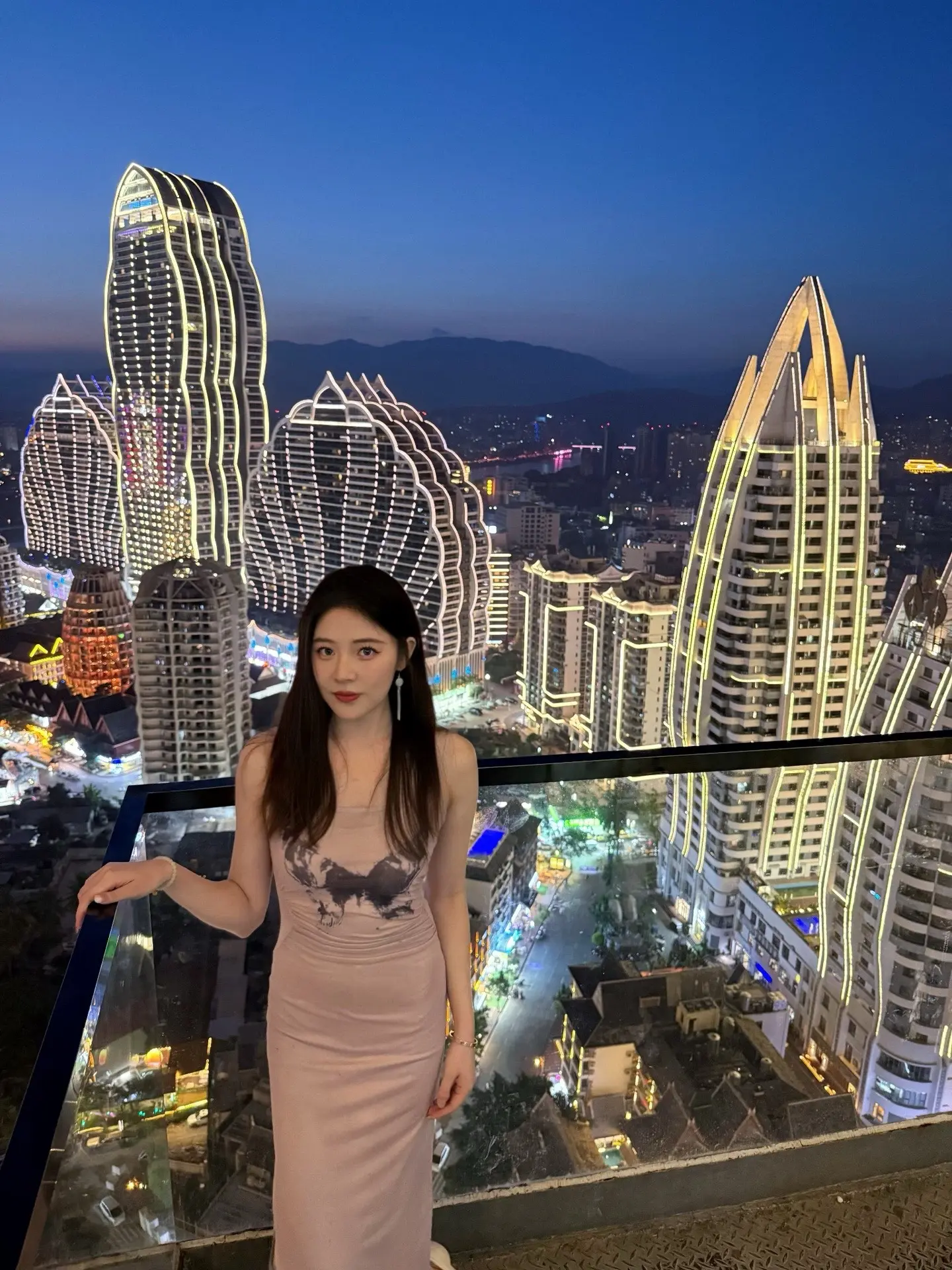 终极be美学 陈百强的爱后面有可能会变质 但是时间偏偏没有给他变质的机...