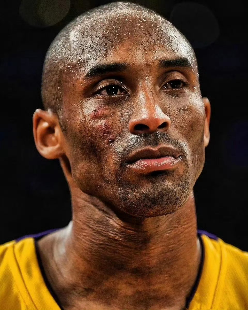 坚持做自己喜欢做的事，用心感受生活的每一个沉淀，然后去成为一个温柔而强大的人❤科