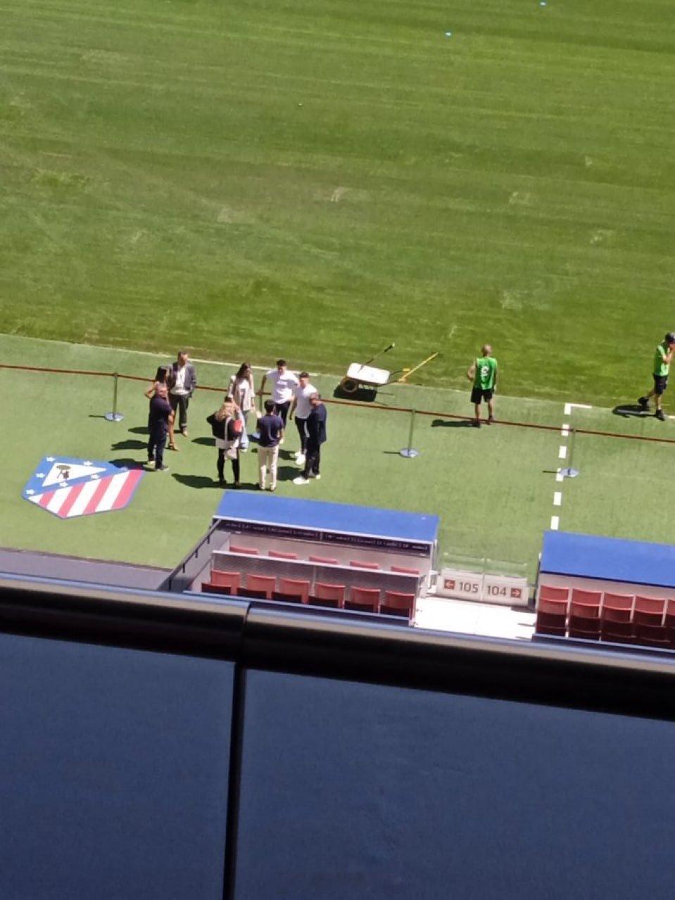 尘埃落定，即将官宣 ​​​