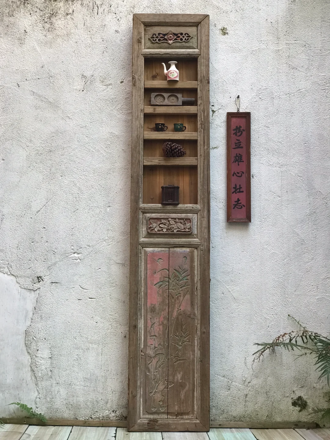 茶具壁柜、百年老屏风；民宿极简侘寂摆件。