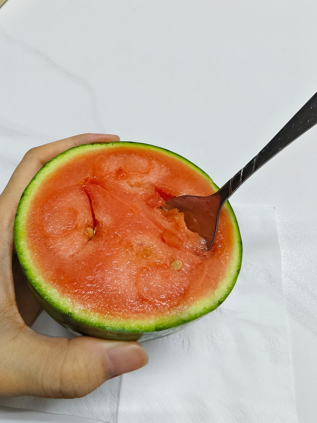 赵丽颖白玉兰落寞疑因视频非报审片段别关心你赵姐三年前的表情了，大夏天的这么热吃点