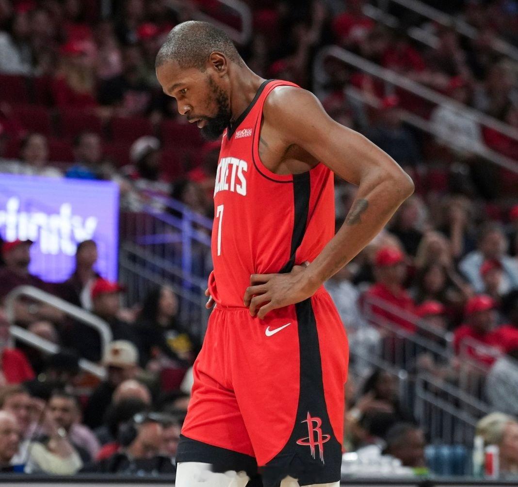 杜兰特谈更衣室角色：“我觉得我带来的就是，一个在大多数情况下都可靠的人，一个好队