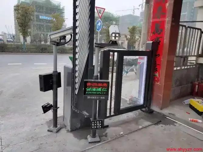 见识到上海物流的强大
物流仓储真的远，市区一个半小时才能到，工厂不仅有自己的运输
