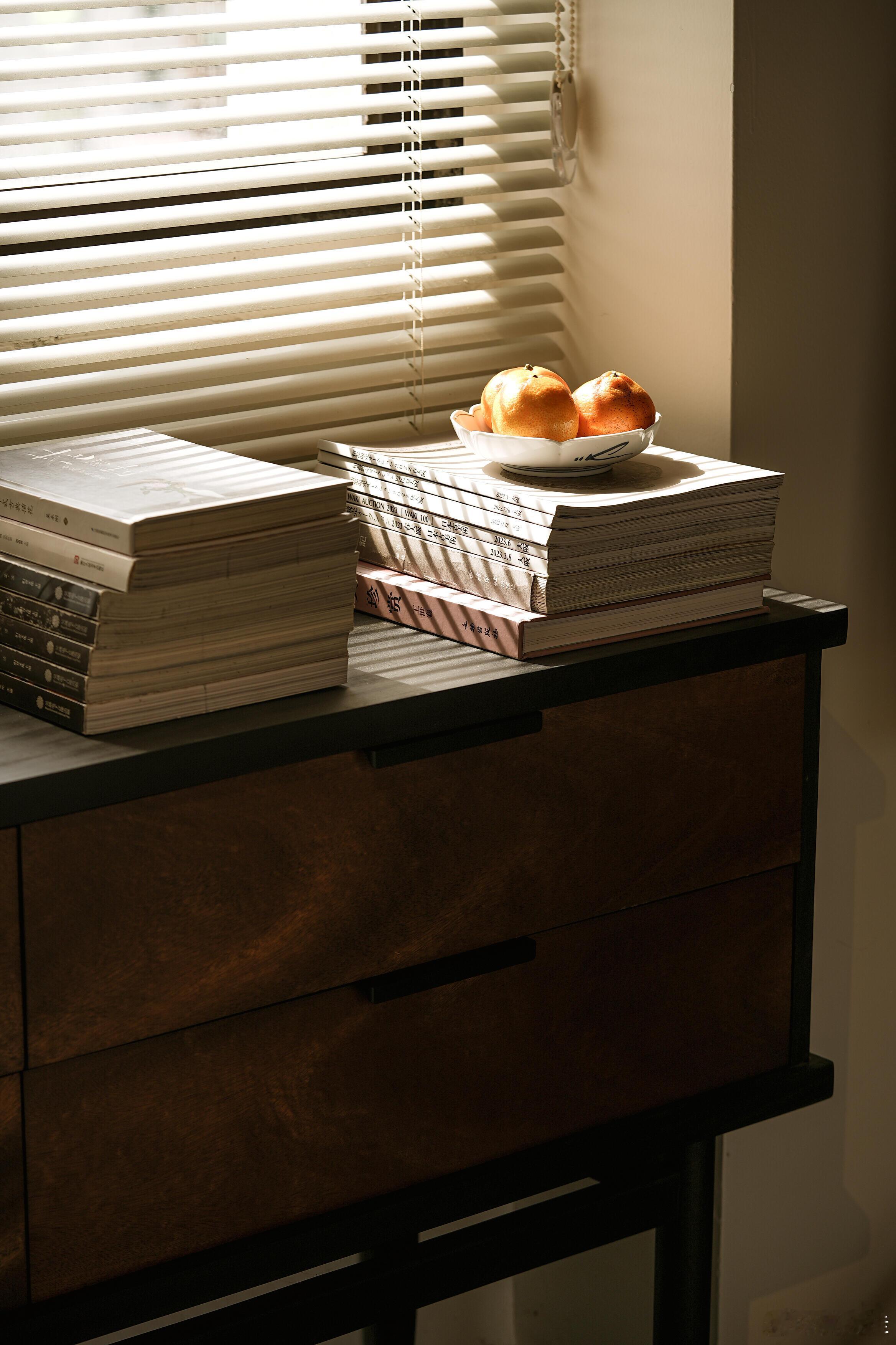 蛇不知道自己有毒，人不知道自己有错，因为每个人只会站在自己的角度上看问题。”成年