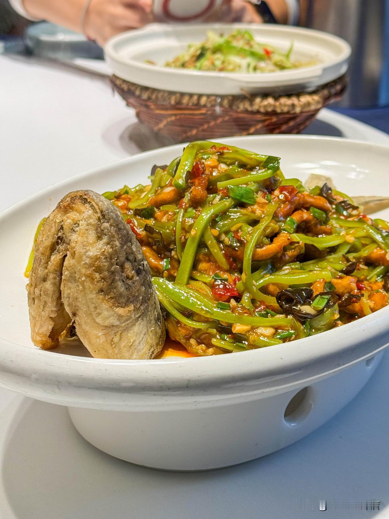 朋友从国外回来，让我推荐聚会的地方
我就选了这里！被朋友夸夸了～
确实味道好吃，