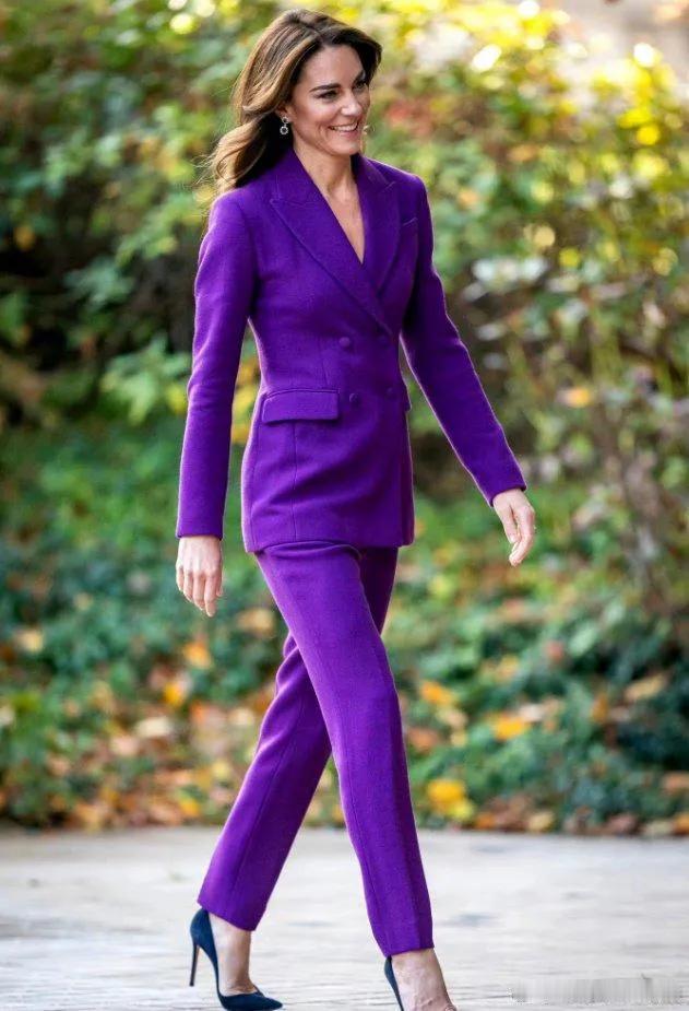 我记得英国王室好像表示过，凯特王妃要等复活节之后露面！我看了一下日期，今年的复活