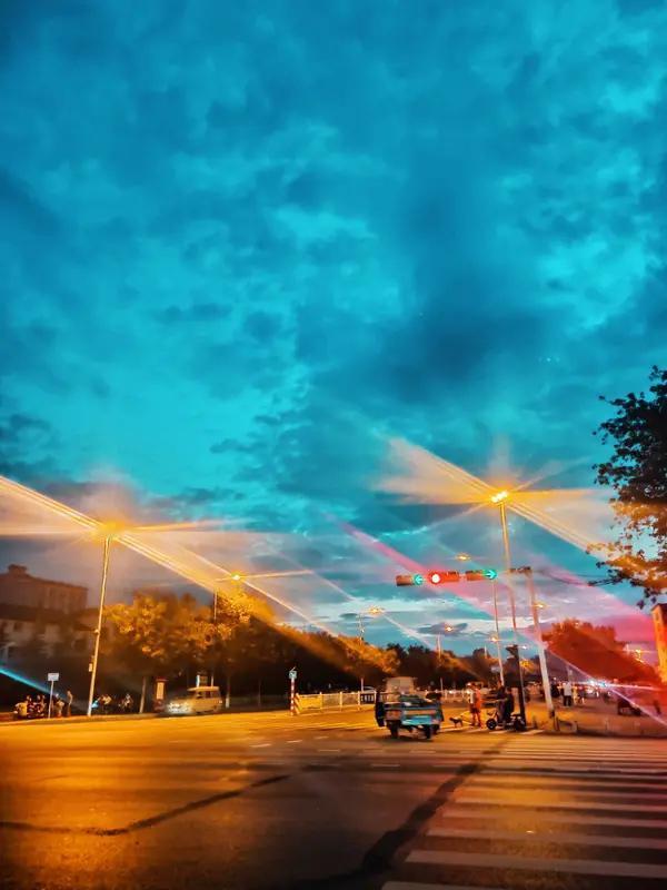 人生六句话……

第一句：除了健康，什么都不是你的
人这一辈子，忙来忙去，为名为