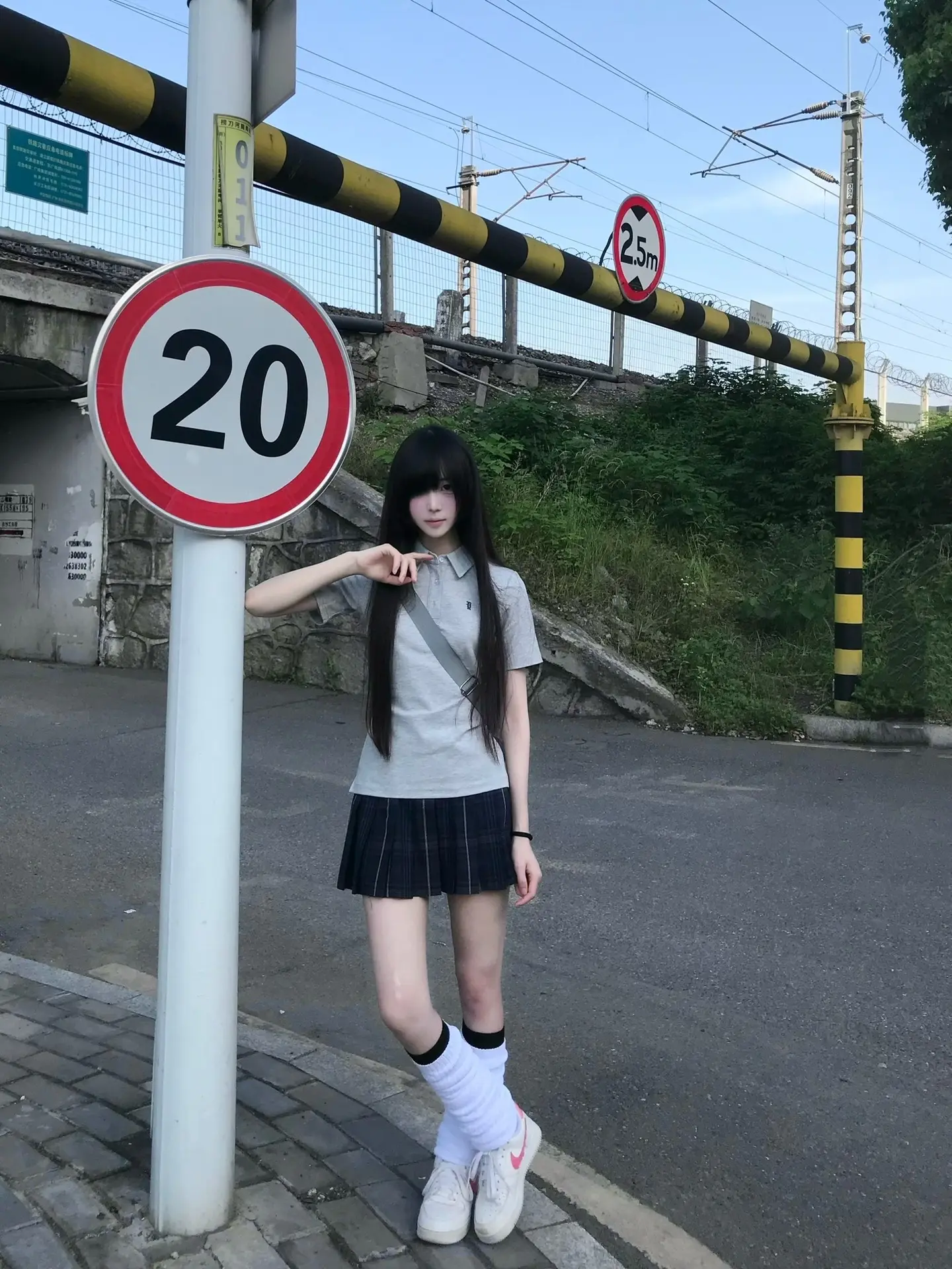 我要成为这个世界的大王 让脆弱敏感的人不再流眼泪 ^_  ̫ _ ̥^