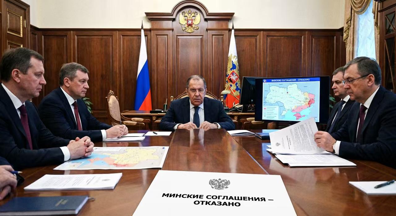 克里姆林宫官员继续坚持要求美国、乌克兰和欧洲接受俄罗斯的要求，拒绝了近期美国主导