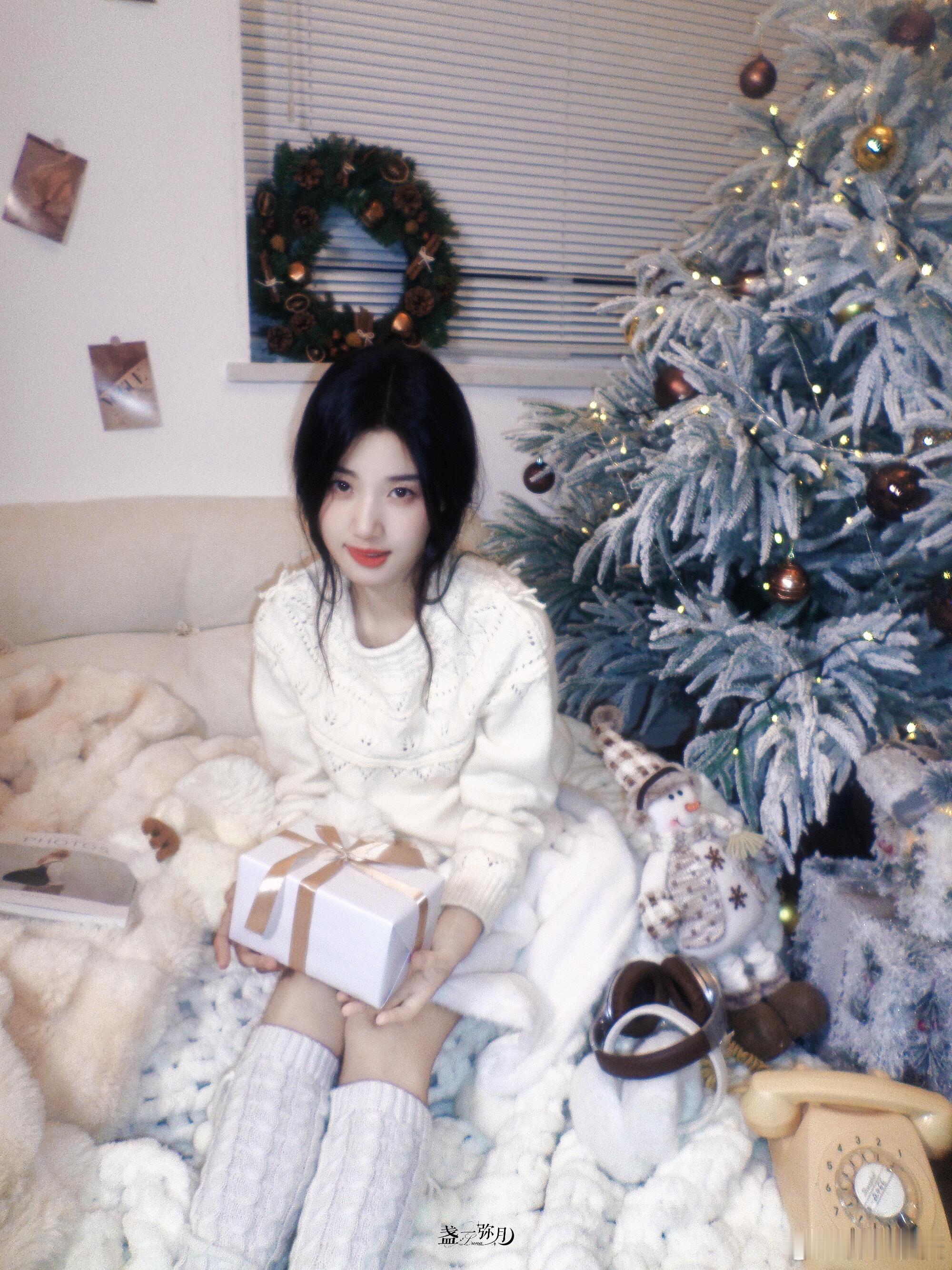 卢昱晓  Merry Christmas｜卢昱晓壁纸卢昱晓｜ 