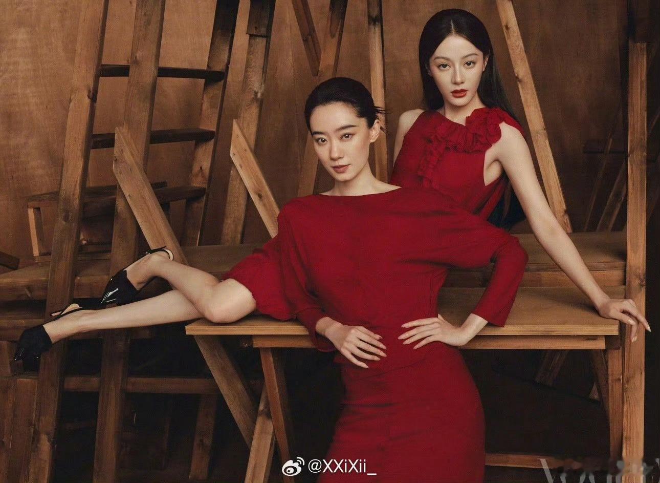 迪丽热巴晒和张小斐合照两个人都好美啊我靠 