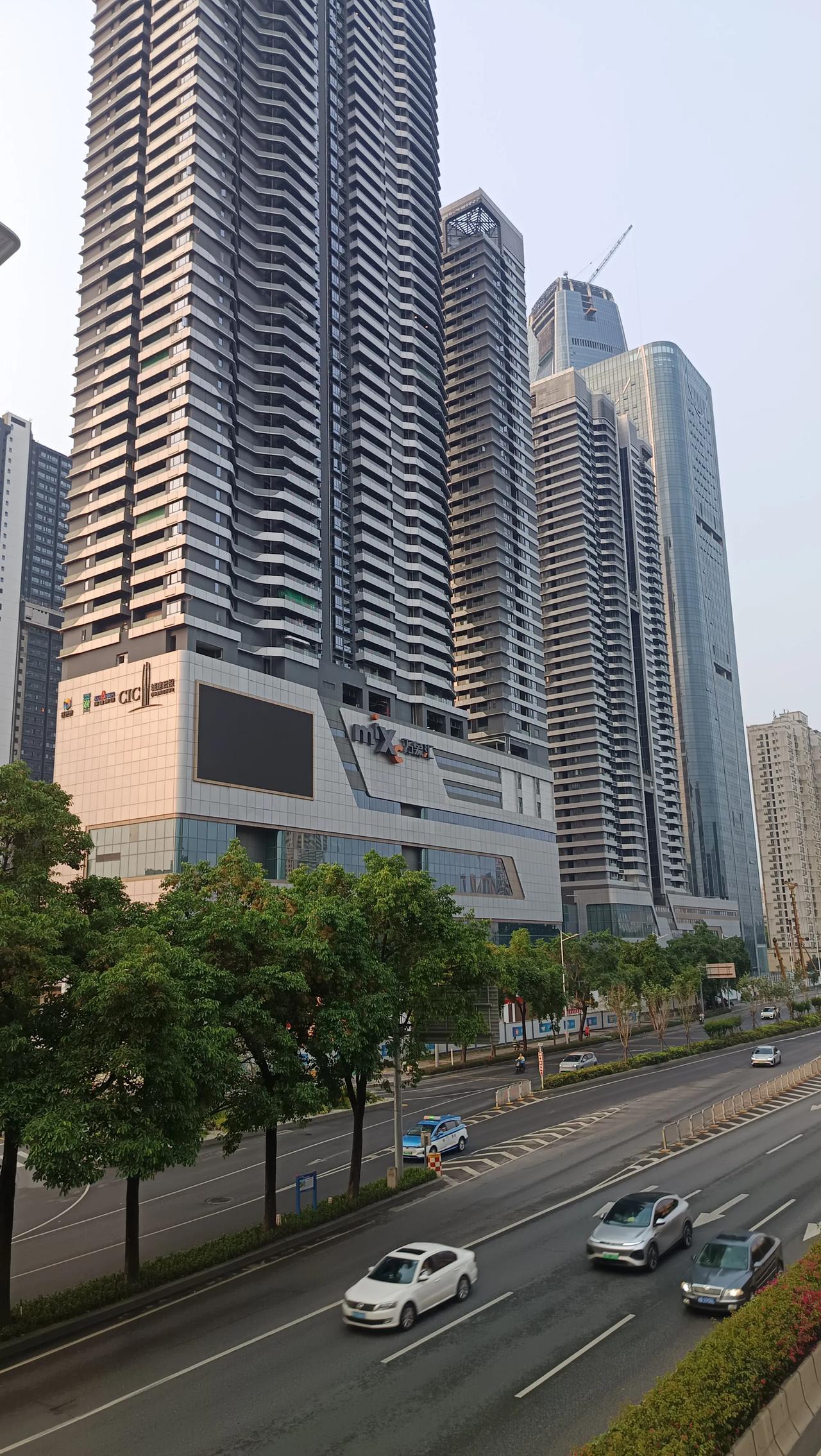 商业竞争太激烈了，宝安北路万象汇下半年又要开业了，，[捂脸][捂脸]
这里有麦德