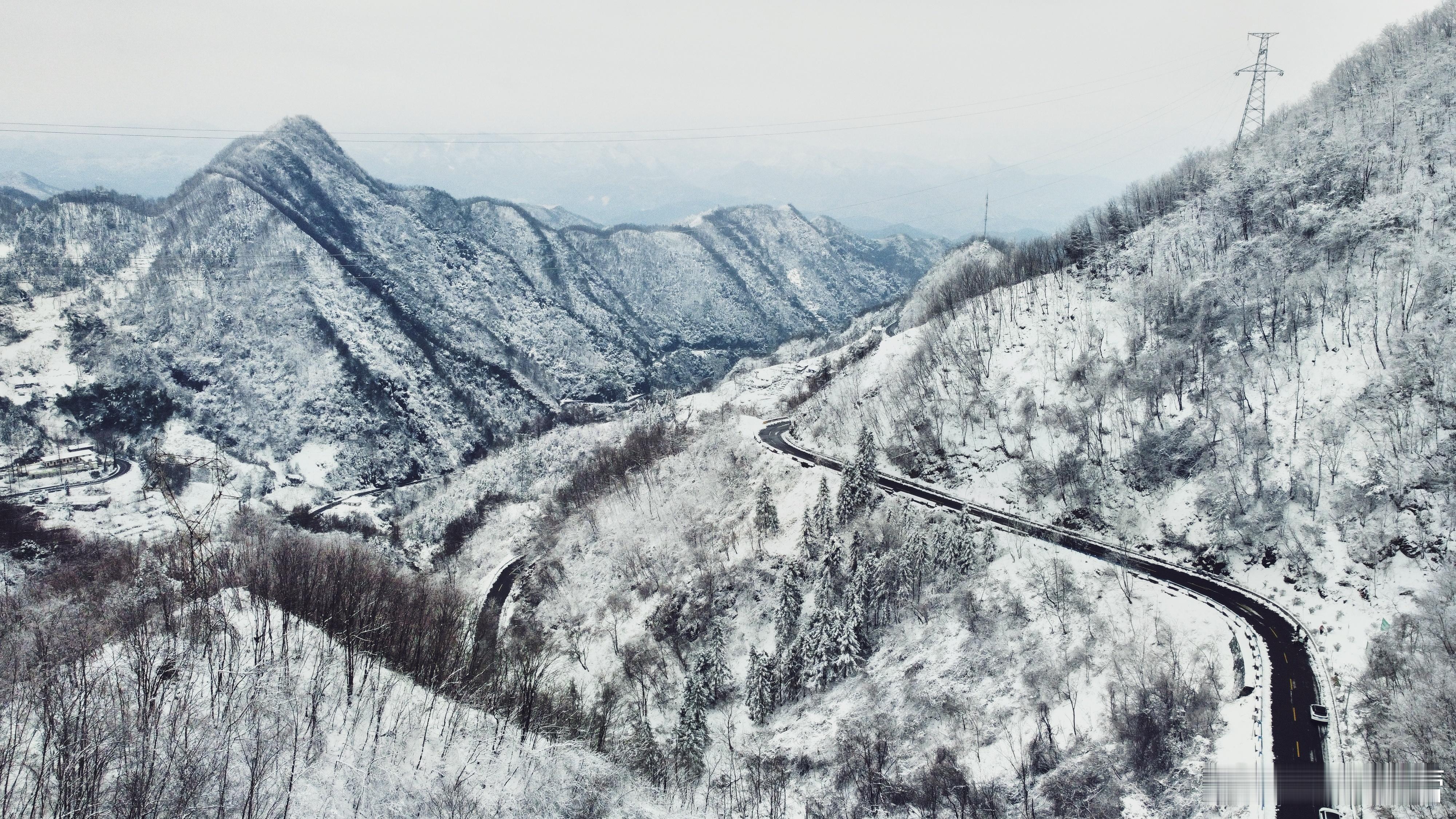 2026年第二场雪要来了2026年来了瑞雪兆丰年，跨年夜里雪花飘，银装素裹尽妖娆