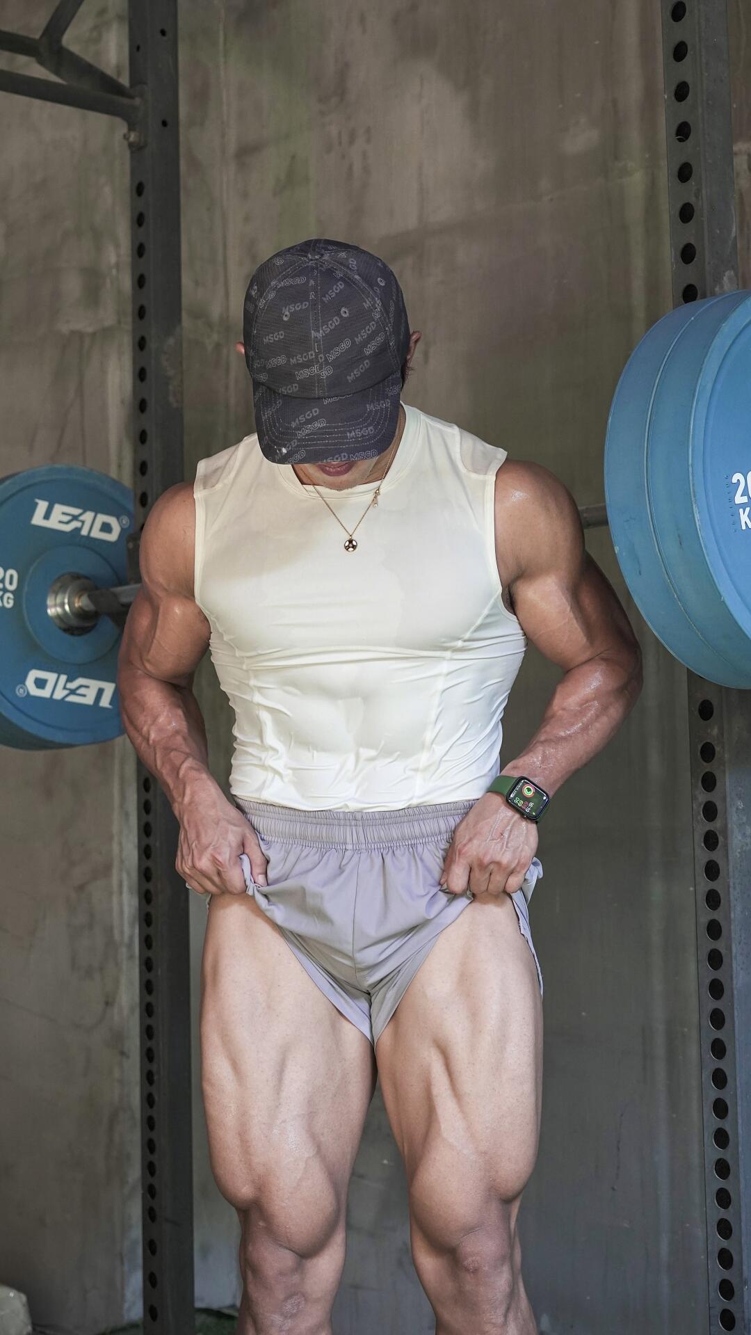 蹲得够深的才叫深蹲啦