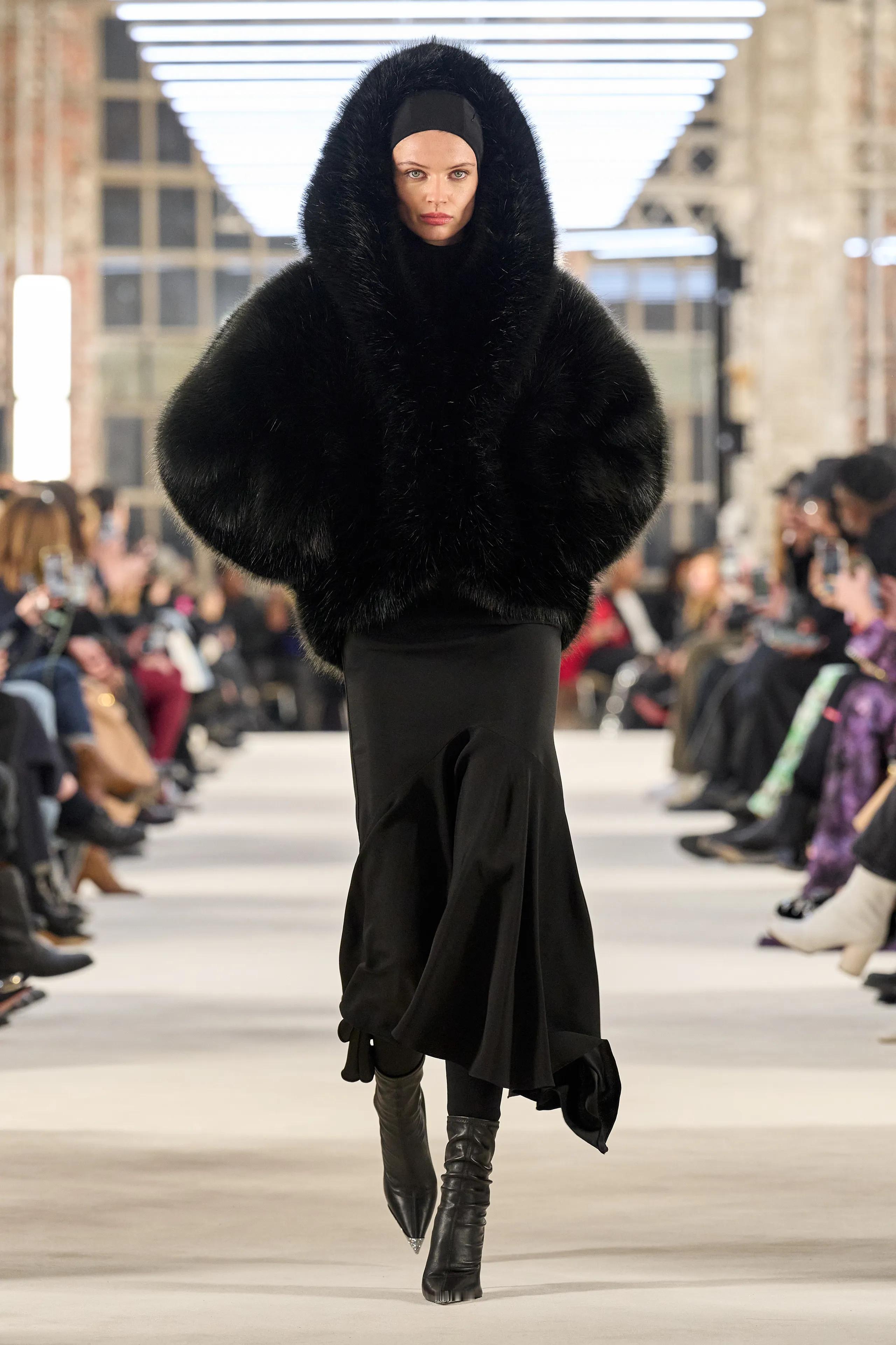 大家非常熟悉的高定品牌Alexandre Vauthier 面临破产，目前正在寻