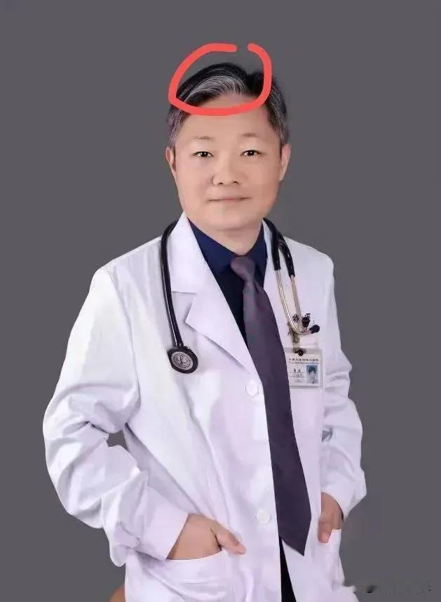 耗哥，
湘雅二医院的好医生唐浩，
用自己的生命告诉我们几个真相……

53岁的他