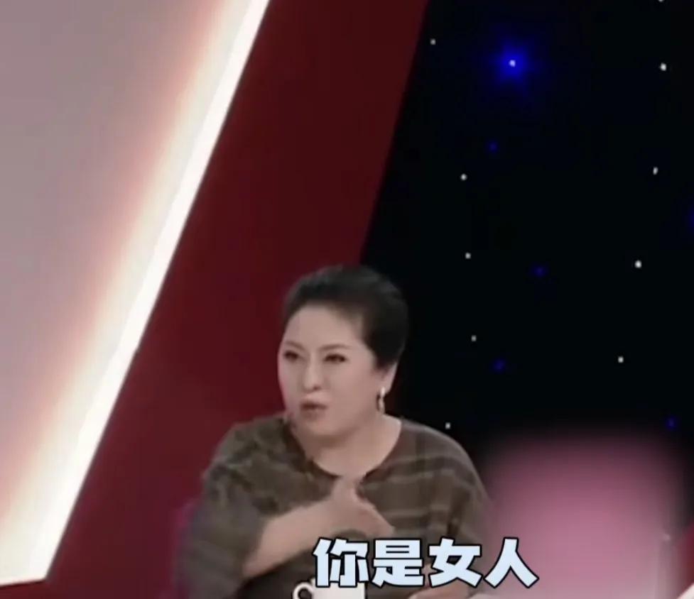 向太说：“我觉得女人需要独立，你不用工作啊，这么自私，你是女人，你还是要独立啊，
