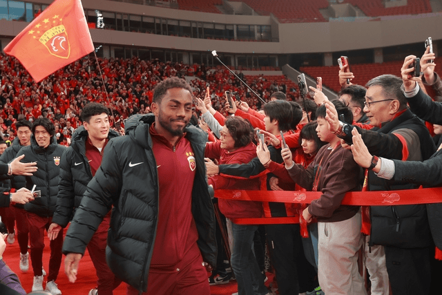 加布里埃尔：在海港这一年很不容易，最难忘德比进球