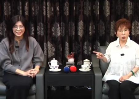 洪秀柱藏得还是太深了，居然高调接见了郑丽文！

要知道，就在一个月前，洪秀柱还在