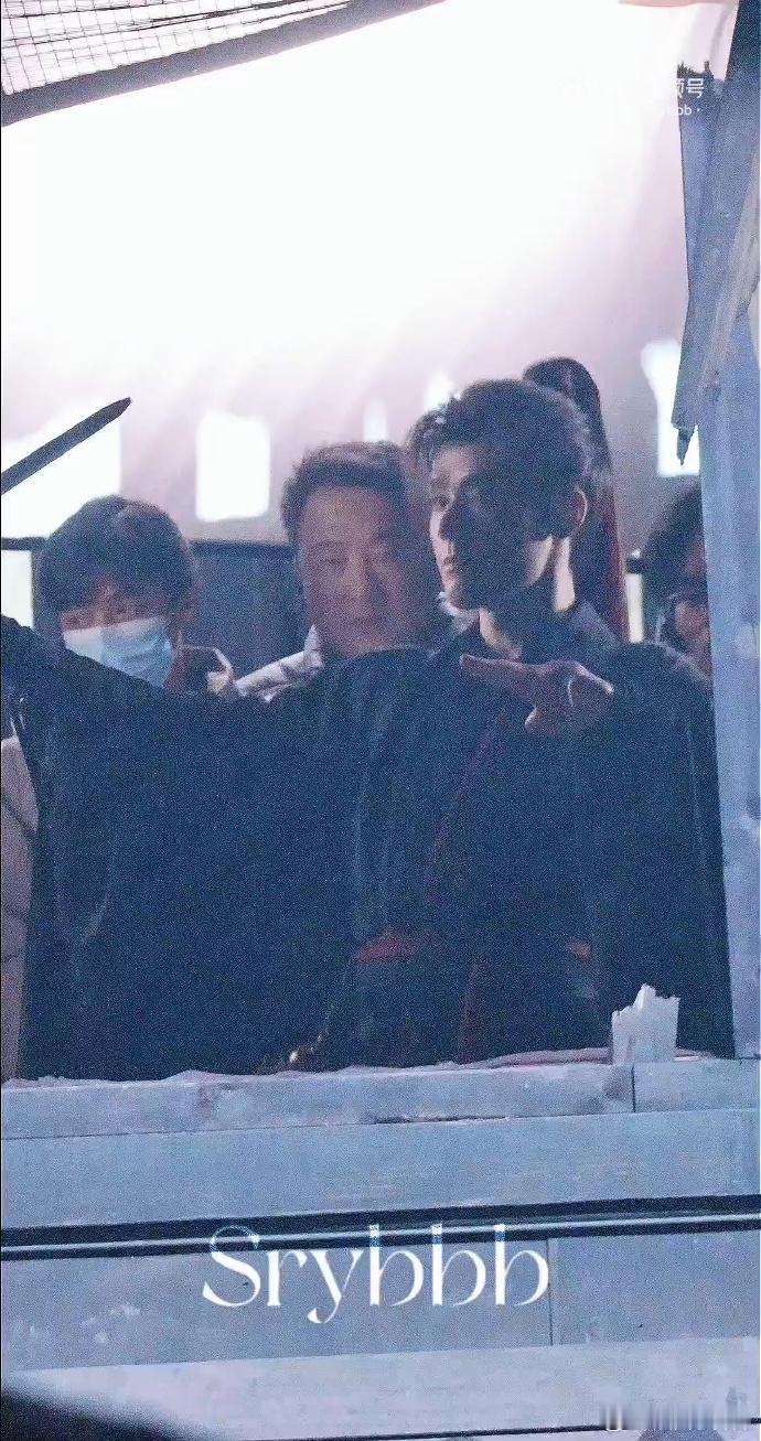 龚俊还原灵犀一指龚俊灵犀一指路透书粉长久期盼的经典桥段终于落地，龚俊用细腻的肢体