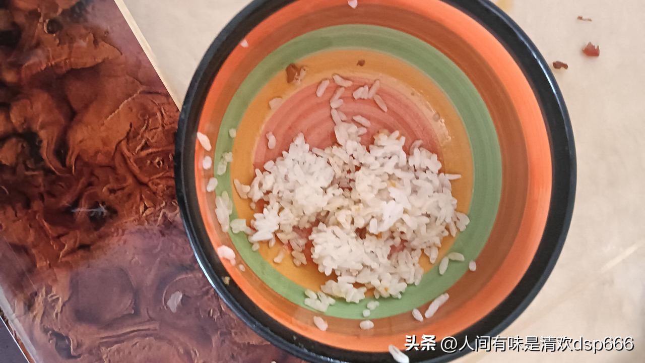 [微风]一口剩饭，藏着母亲最深的生活智慧
 
记得古人有言：父母之爱，深沉无言，