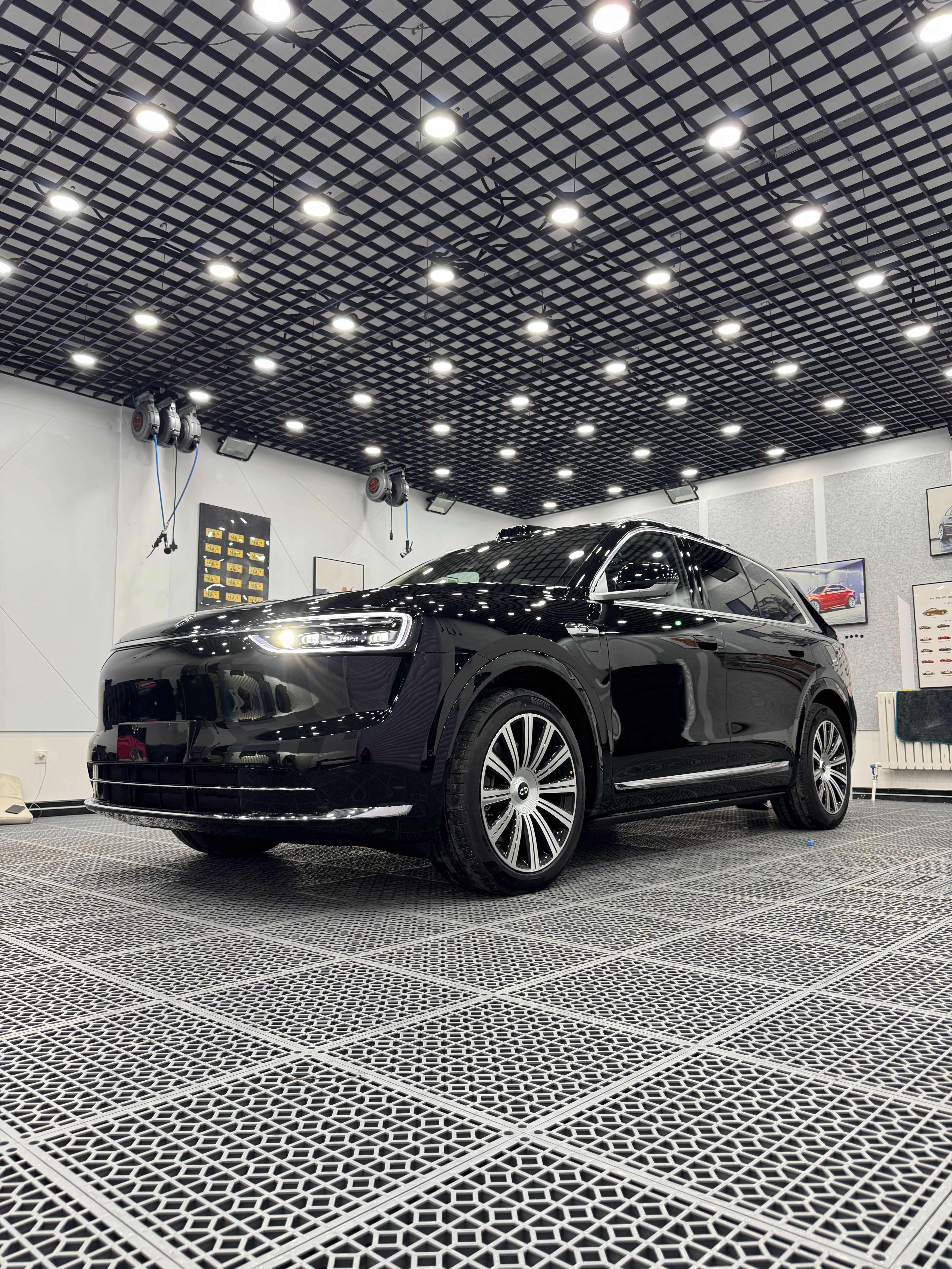 问界M7 这大轮毂是真好看[羞嗒嗒] ​​​