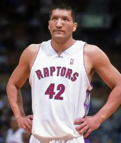 巴特尔打了3年NBA，如今每月能领多少退休金？巴特尔到手金额太实在
 
你别看巴