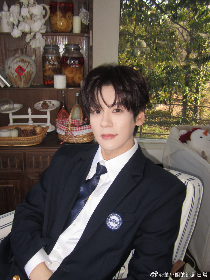 魏哲鸣魏哲鸣模仿气球人气球人在魏哲鸣这失去意识30秒谁被魏哲鸣模仿气球人可爱到了