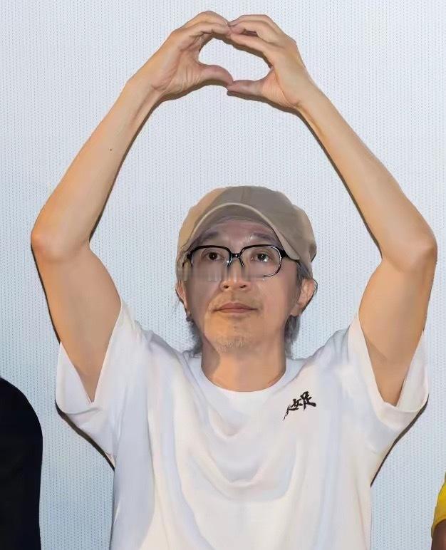 周星驰一招对付偷票房的，他投资3.8亿票房要11个亿才能回本，现在已经是6天9个