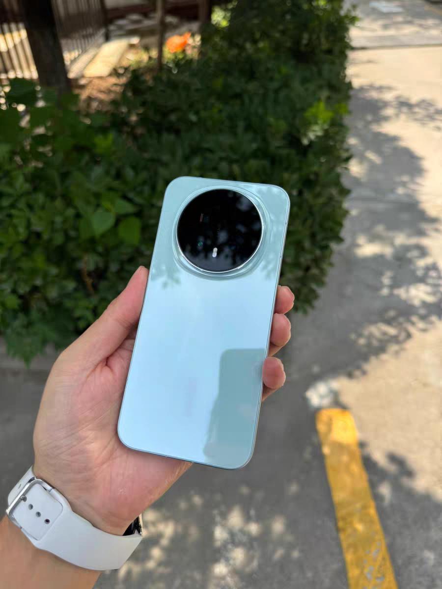 不吹影像，聊聊 荣耀 Magic8 最打动我的点

很多人提起荣耀 Magic8