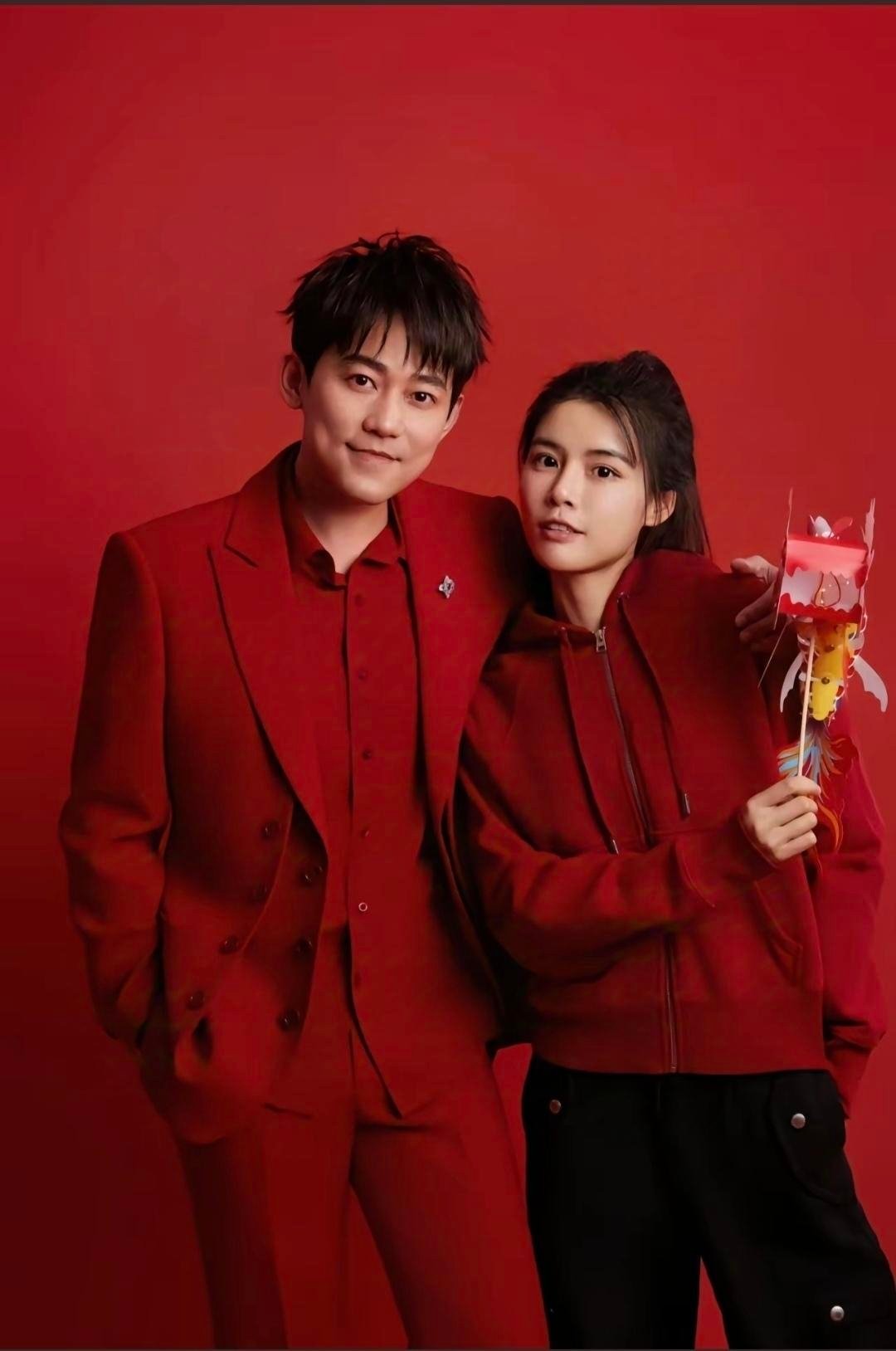 再就业男团的嫂子们↓ ​​​