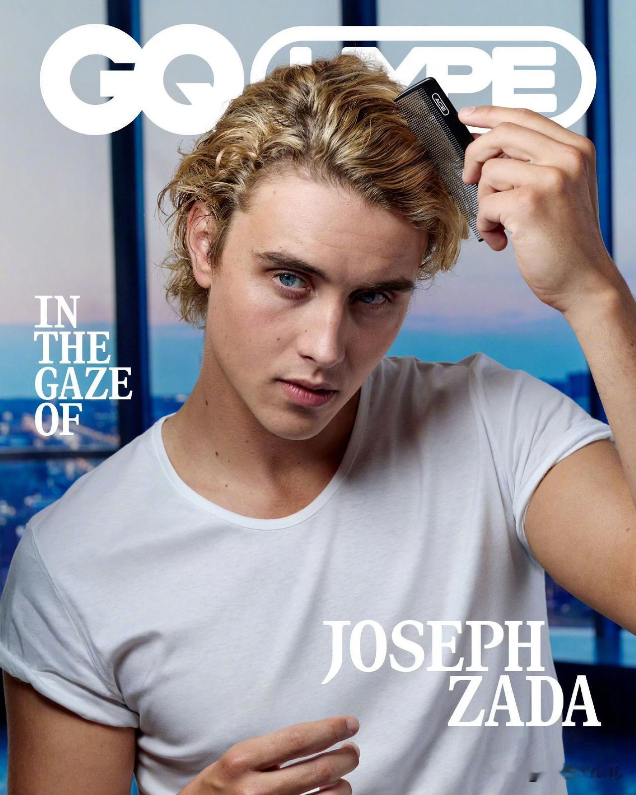 外娱资讯，约瑟夫·扎达近日为时尚杂志《GQ》拍摄了英国版最新的封面及扉页写真。 