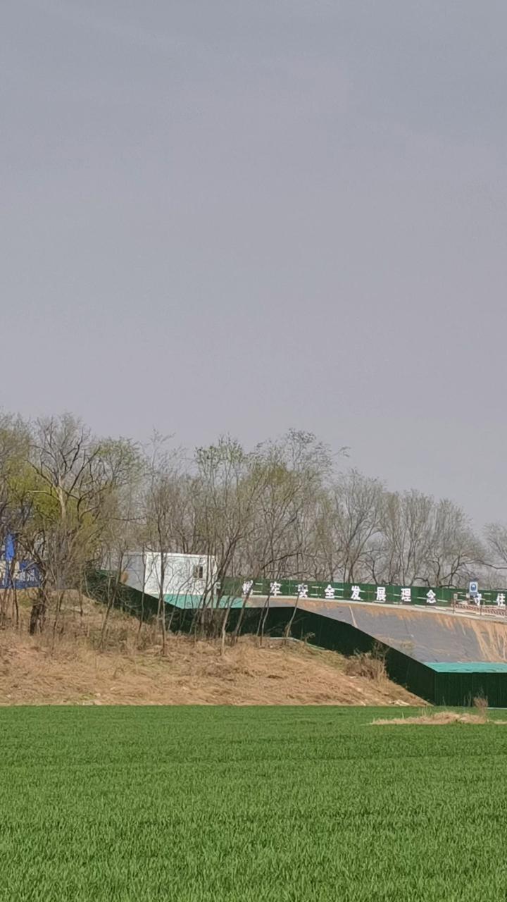 德州市七里庄闸除险加固工程位于漳卫新河七里庄村附近，现有七里庄节制闸原址。本工程