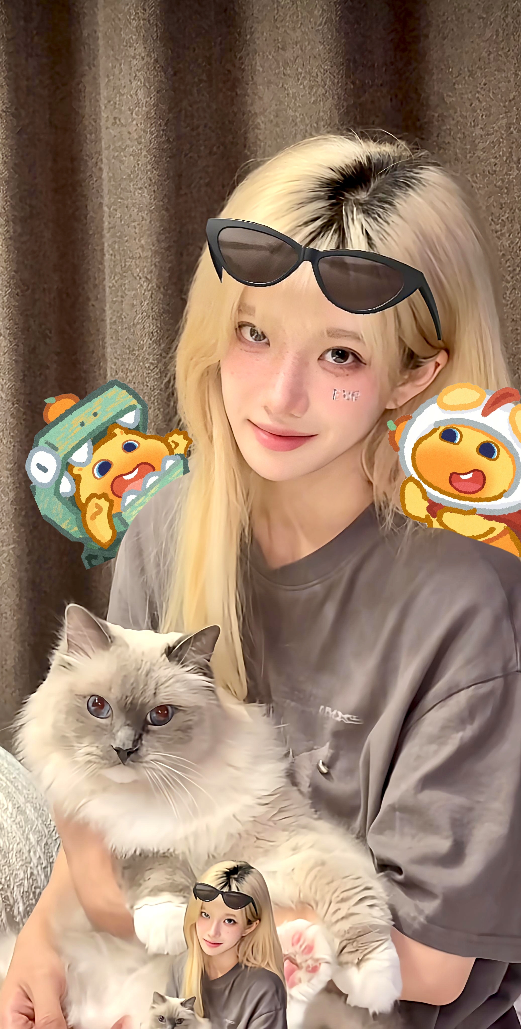 我就这么萌萌的趴在老爸肩上🥰 ​​​