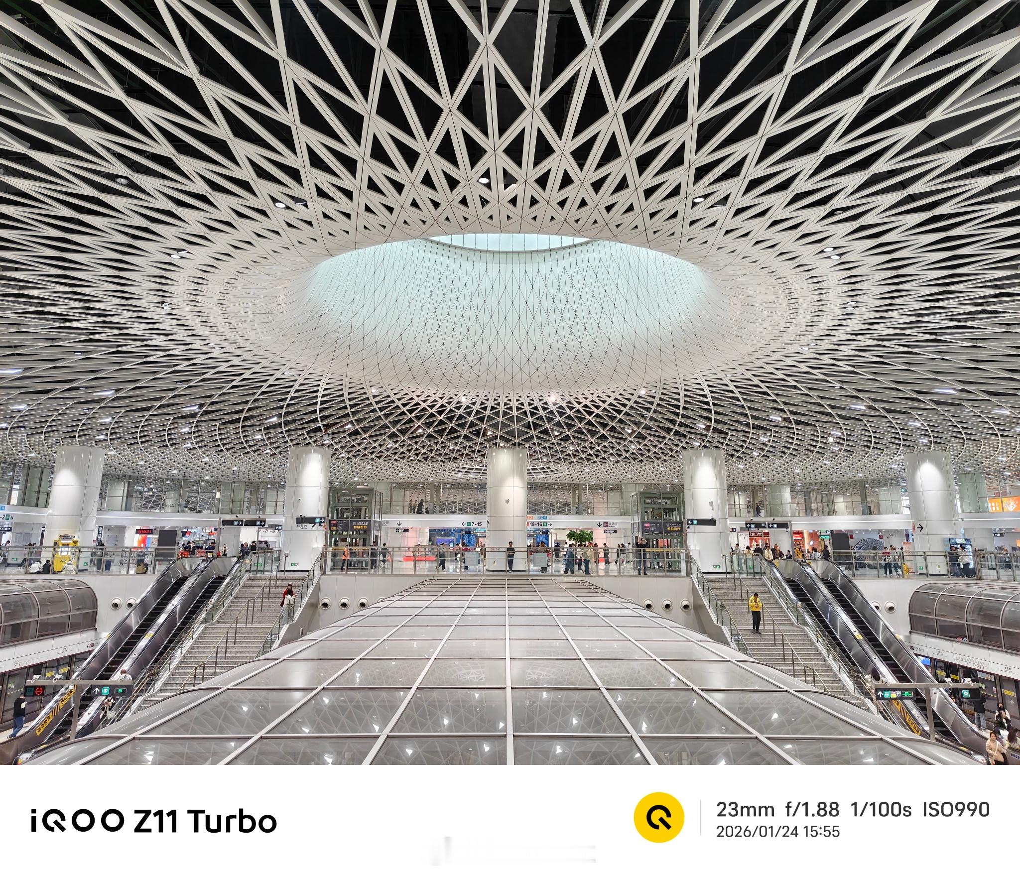 iQOO Z11 Turbo 随手拍，从香港到深圳到广州，不知道2亿像素的原图微