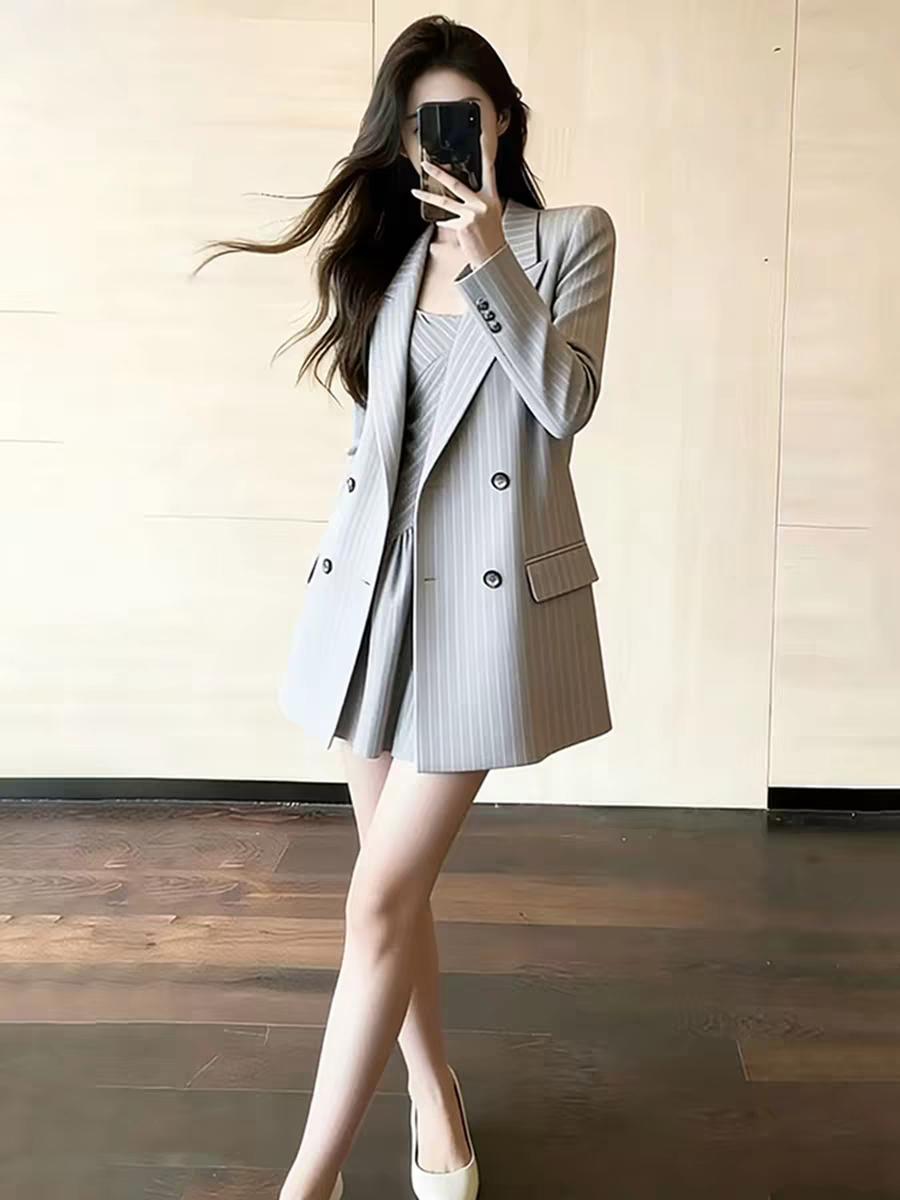 时尚穿搭！轻熟干练气质型西装套！
