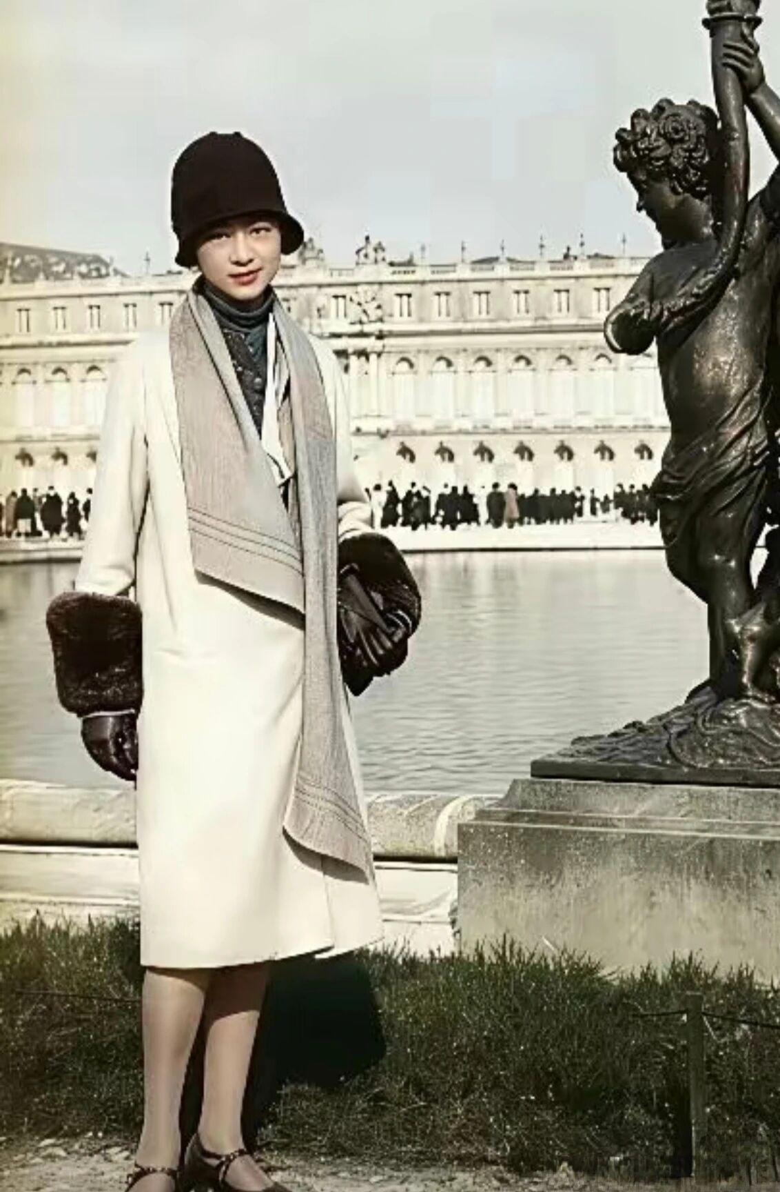 林徽因，一个充满魅力的女子，如水般灵动的美貌是她最不值一提的优点，让人发自内心折