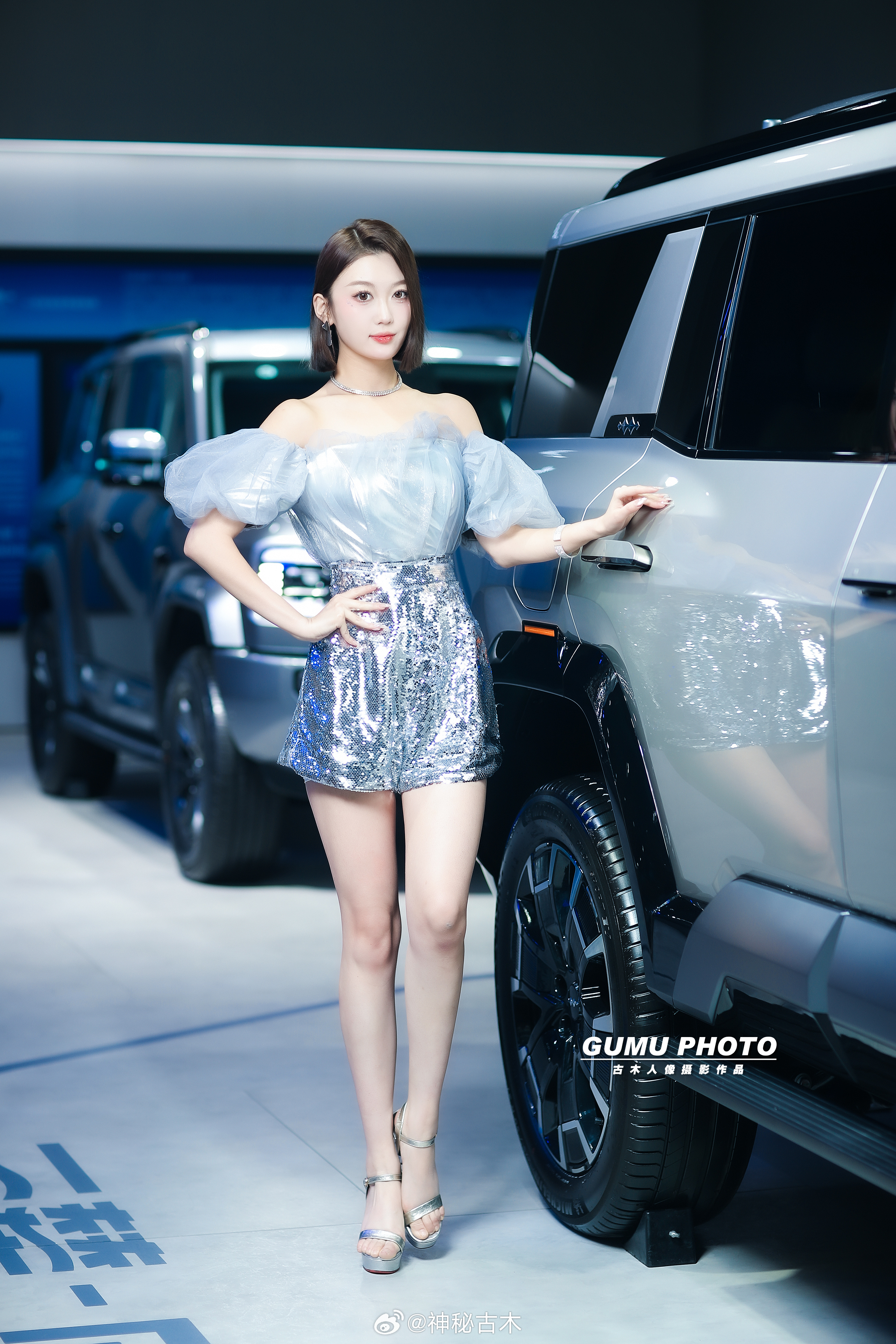 2025重庆汽车消费节方程豹展台模特小姐姐 2025重庆汽车消费节 