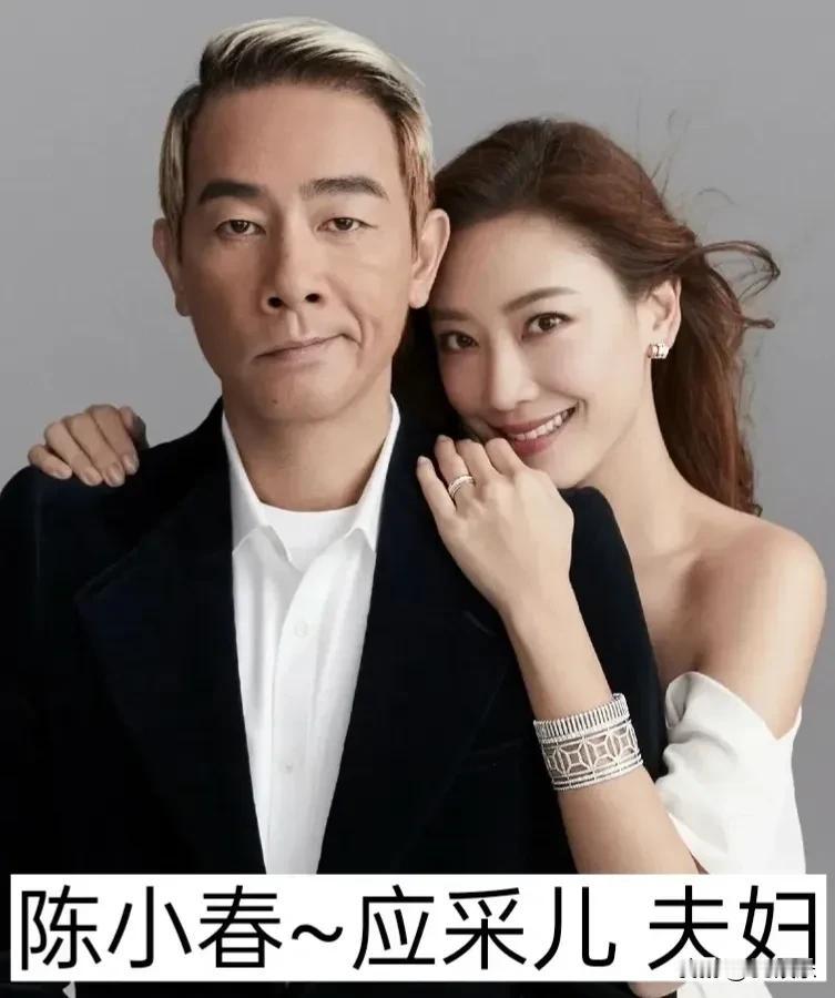 半生烟火，满心偏爱，
任岁月流转，护你永做少女。
把妻子宠成少女的男明星 娱乐圈