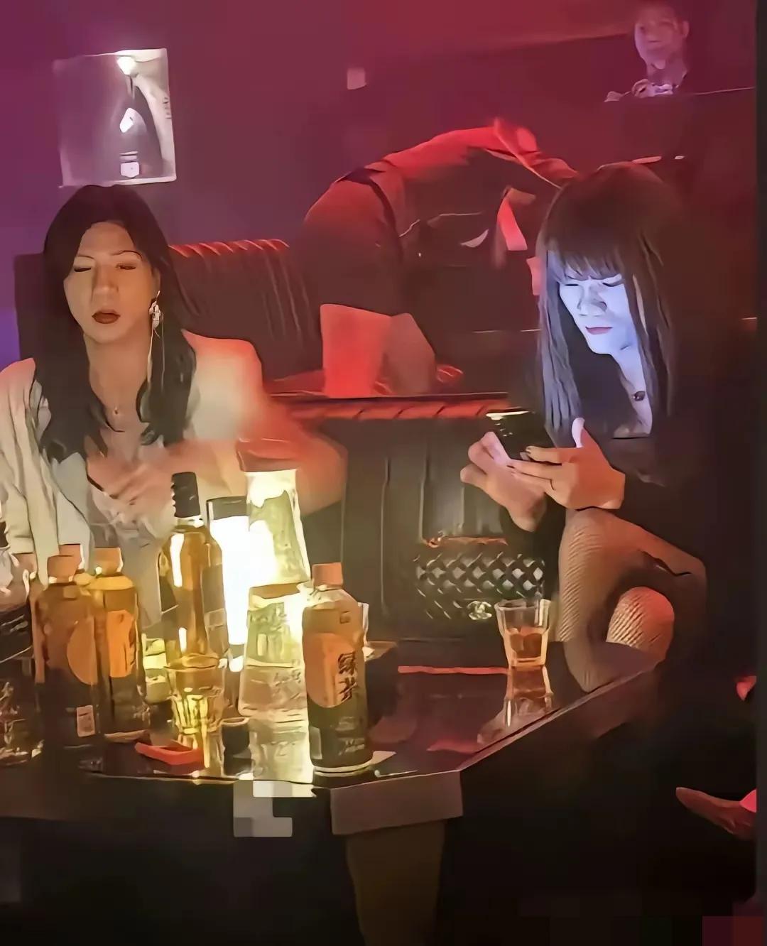 好奇！这种夜场一般最低消费大概是多少呢？[what]