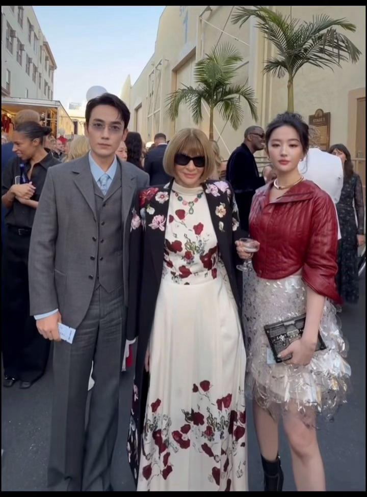 刘亦菲朱一龙VogueWorld好莱坞现场合照！！[打call][打call] 