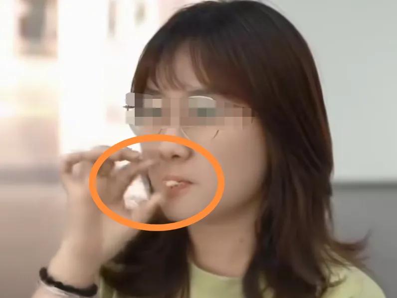 不好意思，我吃不下去“蟑螂小强”，纵然说得天花乱坠：核桃味、双皮奶的口感、嘎嘣脆