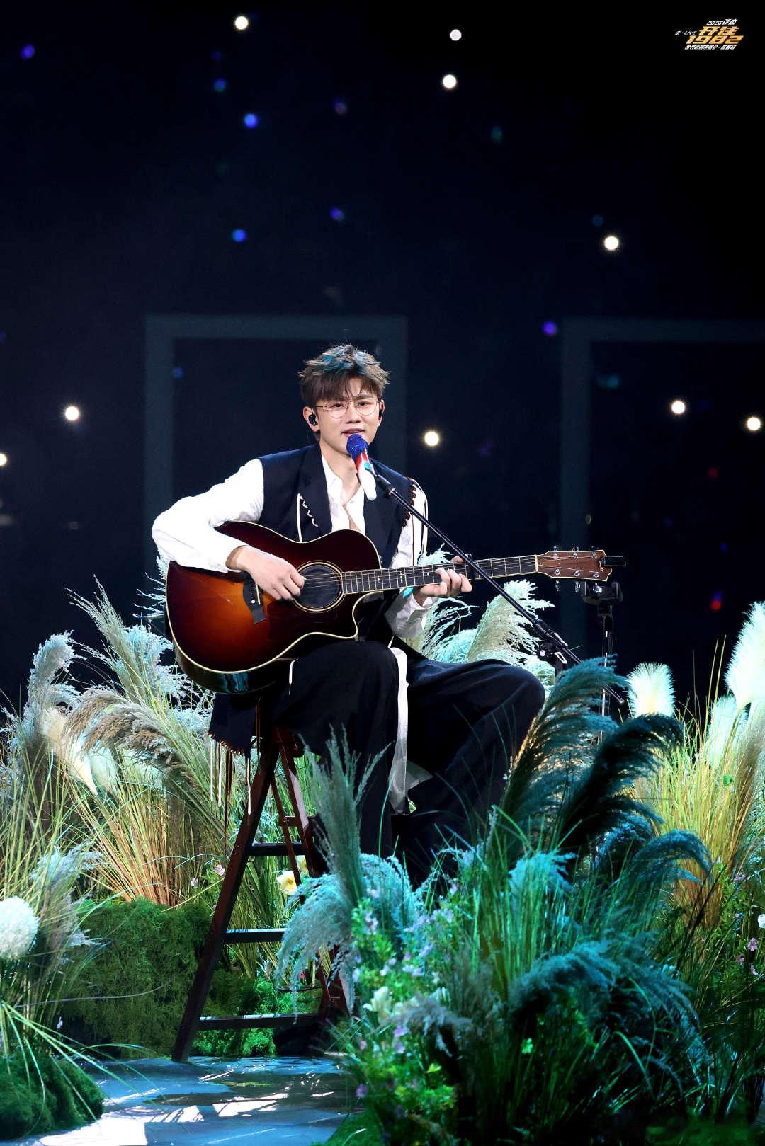 张杰成都演唱会年味十足 张杰把新春游园搬来演唱会 谁羡慕了！张杰成都演唱会的新春