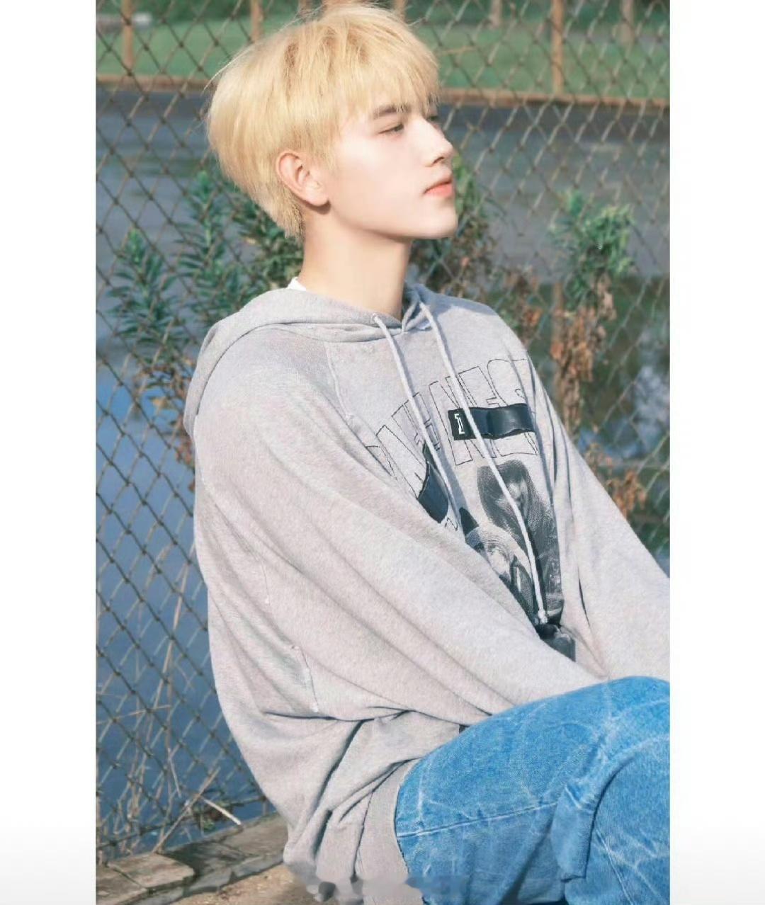 网传陈飞宇不进组《告白》，在接触《偏偏宠爱》江忍！