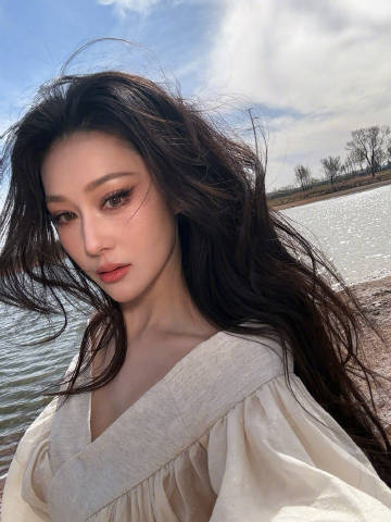 张馨予五一plog张馨予五一飞了好多城市 张馨予五一plog,飞了好多城市,太美