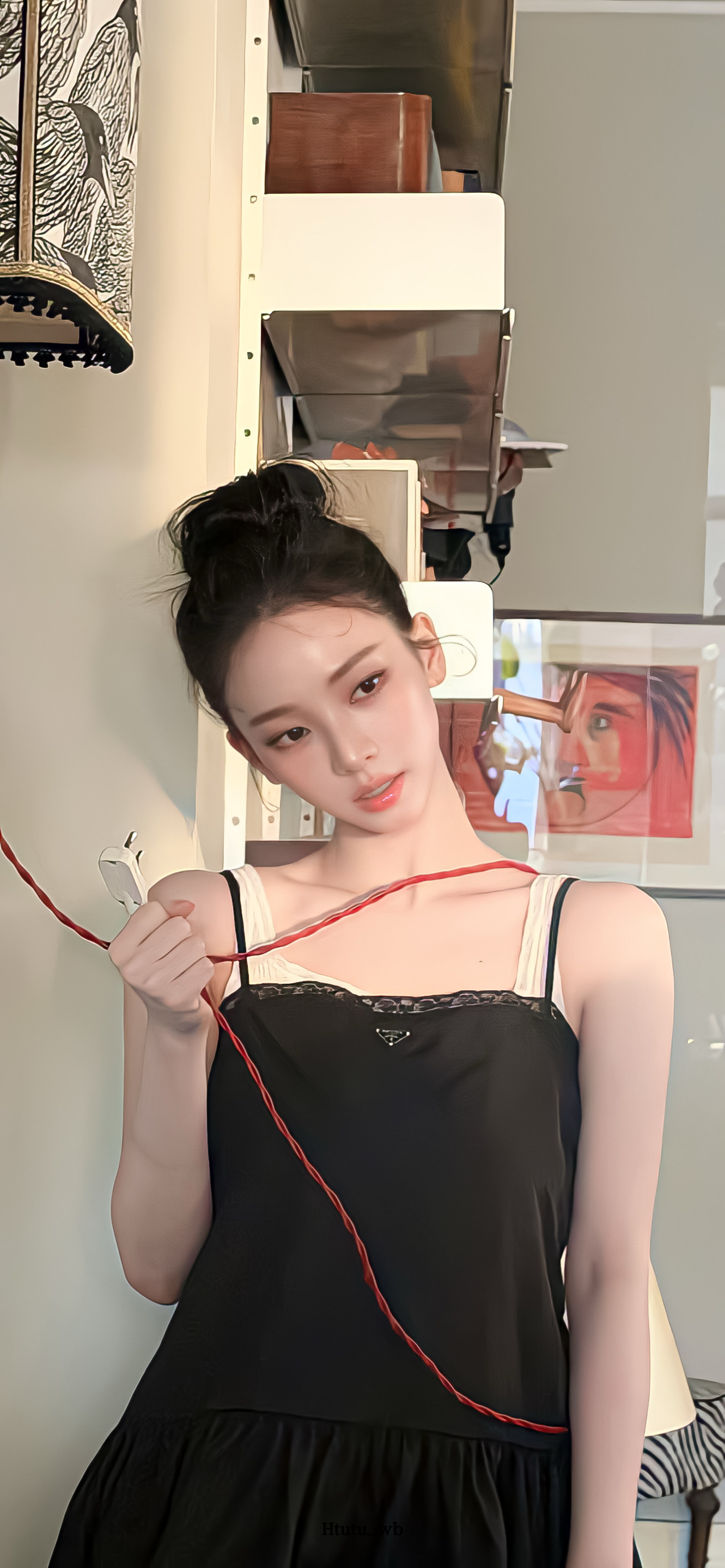 柳智敏Karina壁纸更新啦～🐈⬛👜 