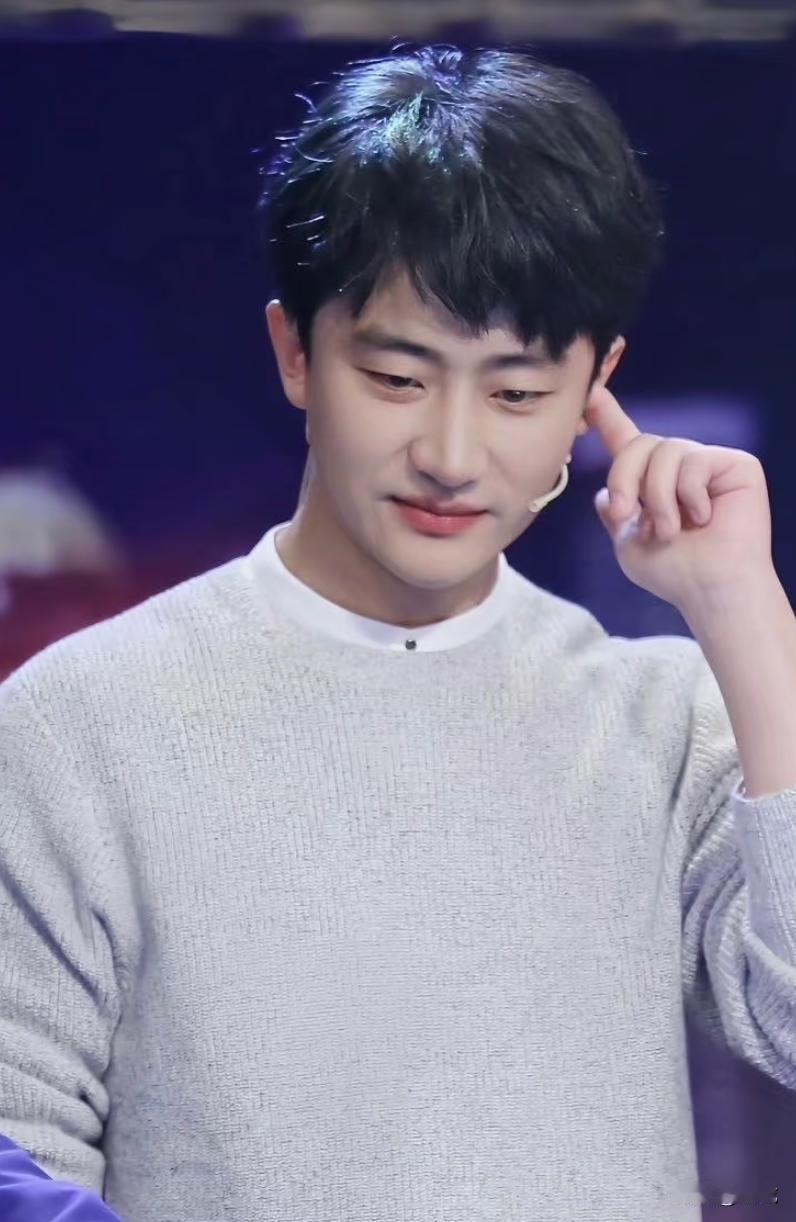 1. 雷佳音（1983）
2. 胡歌（1982）
3. 朱亚文（1984）
4.