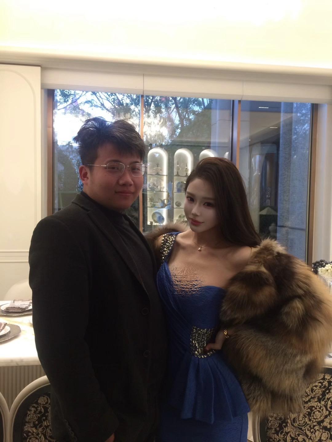 你没钱没颜 跟着你的女人也是个蠢货