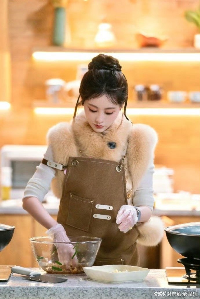 霸总剧本拿稳，捡卡剧情失控，祝绪丹自带喜剧buff！祝绪丹上一秒刷卡下一秒捡卡周