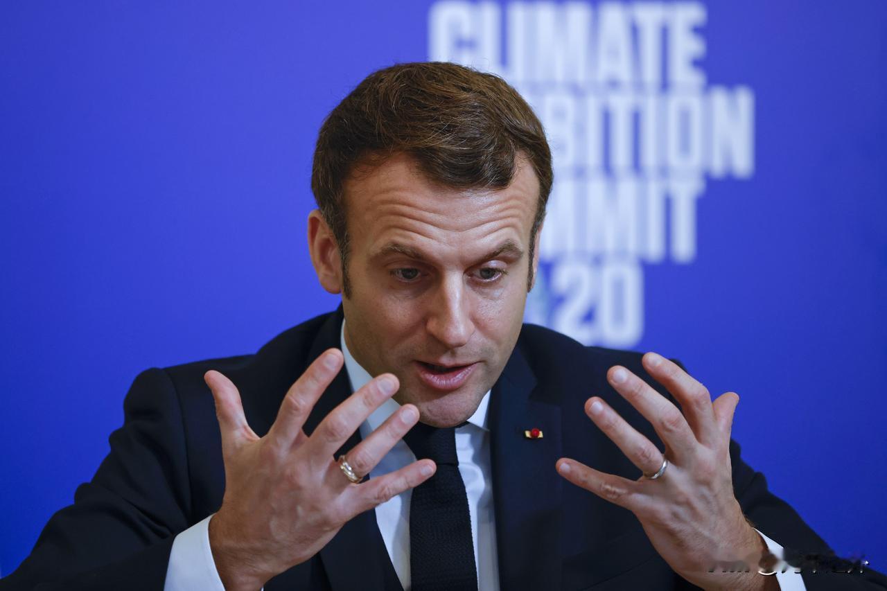 法国国际广播电台4月21日消息，马克龙在波兰访问时公开表示，美伊在霍尔木兹海峡问